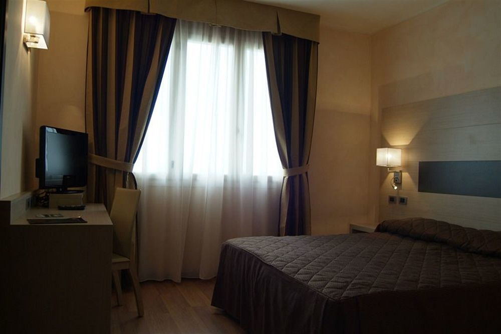 Solignano Nuovo Hotel Arthur מראה חיצוני תמונה